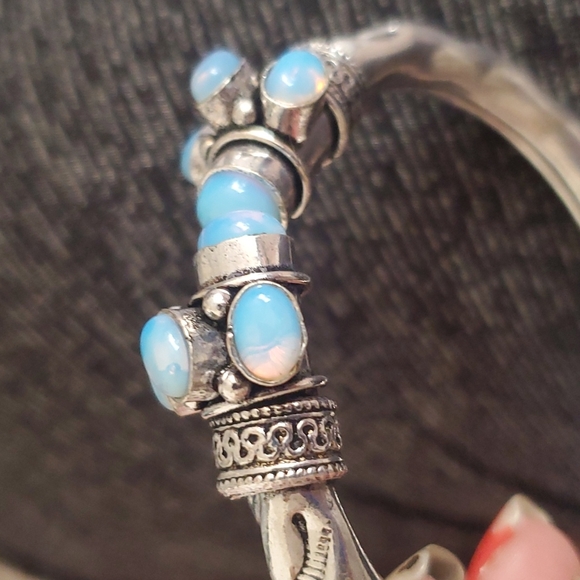 New Unique Milky Opal Silver Cuff Bracelet. - Picture 3 of 12
